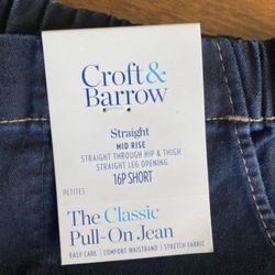 Ladies NWT 16p Midrise Denim Cropped Pants