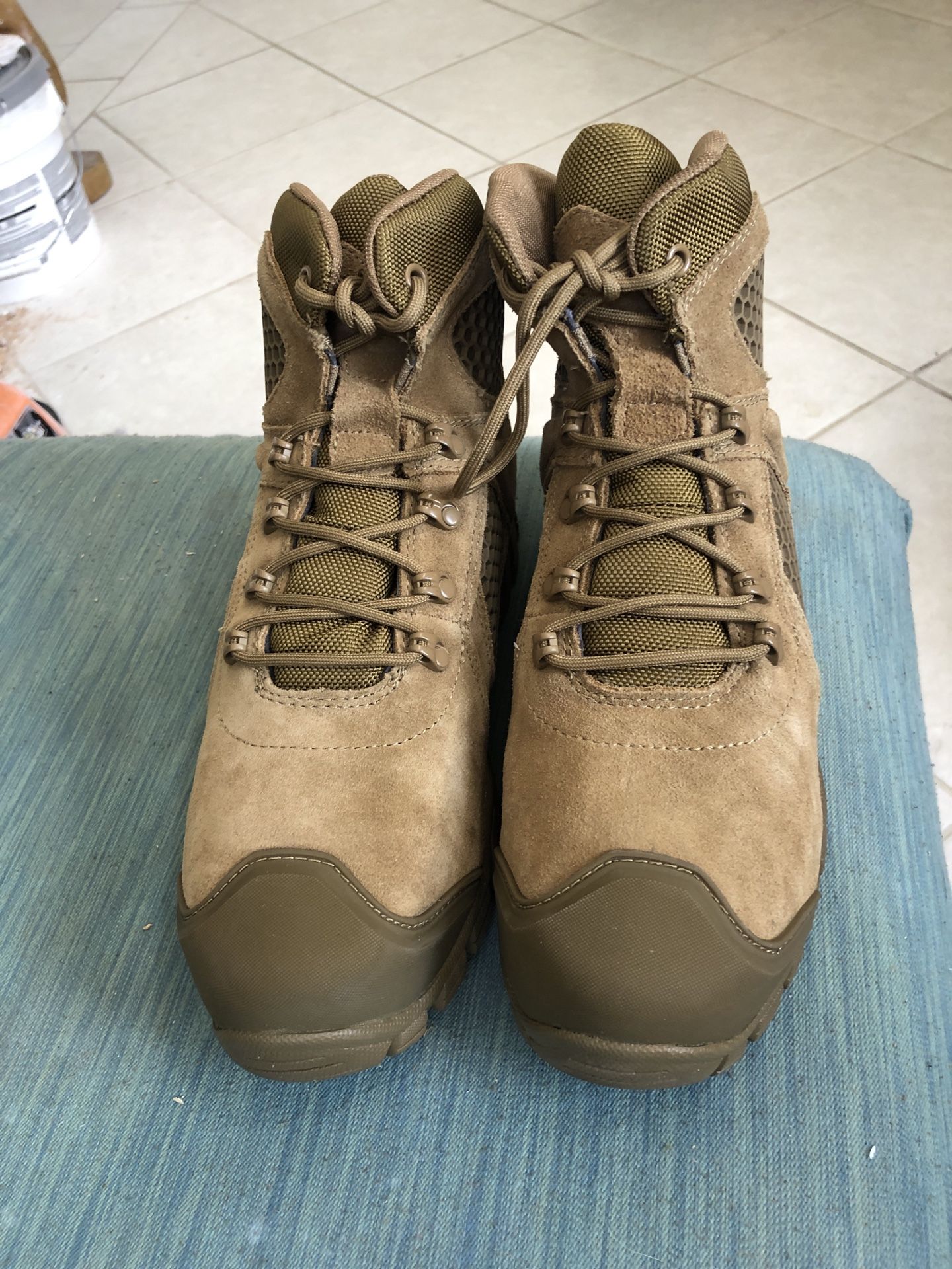 Bates size 10 1/2 Military Boots
