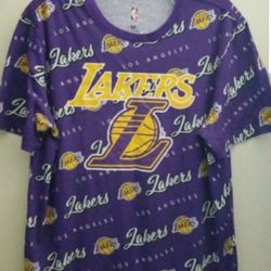 UNK/NBA VINTAGE STYLE LOS ANGELES LAKERS LIMITED  EDITION MEN'S TSHIRT SIZE LARGE PURPLE LOS ANGELES LAKERS LOGO ALL AROUND BRAND NEW WITH OUT TAGS 