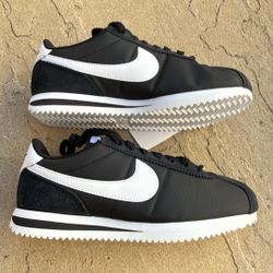 New Nike Cortez Nylon Black White Shoes Women’s 6, Youth 4.5y