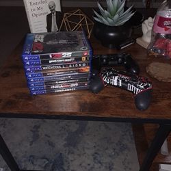 Ps4 Games And 2 Controllers 