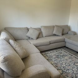 Large L-Shaped Sectional Sofa – Beige