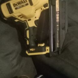 New Dewalt Nail Gun 20 Xr