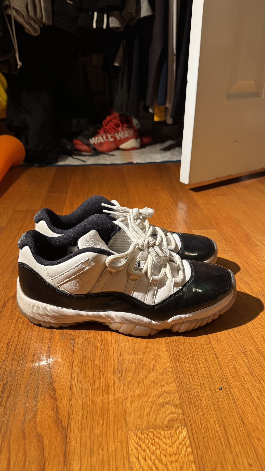 Jordan 11 Low Emrald