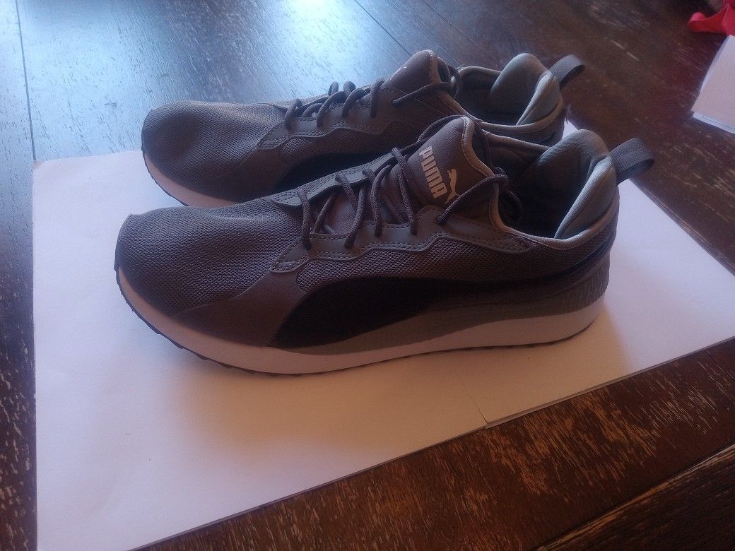 Puma Mens Shoe Size 11.5 ! Clean