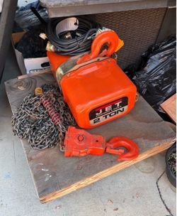 Jet Equipment & Tools electric 2 Ton engine hoist model 2DS-3-20 remote, Manual Trolley