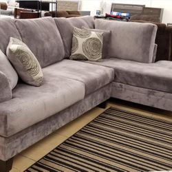 Jaylin Gray RAF Sectional /couch /Living room set