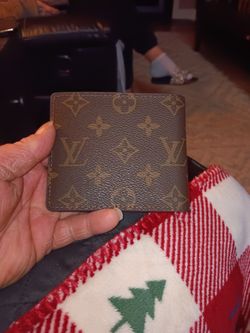 Louis Vuitton Wallet & Gucci Wallet