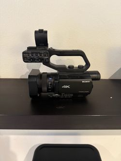 Sony NXCAM 4K Camcorder with Zeiss Lens