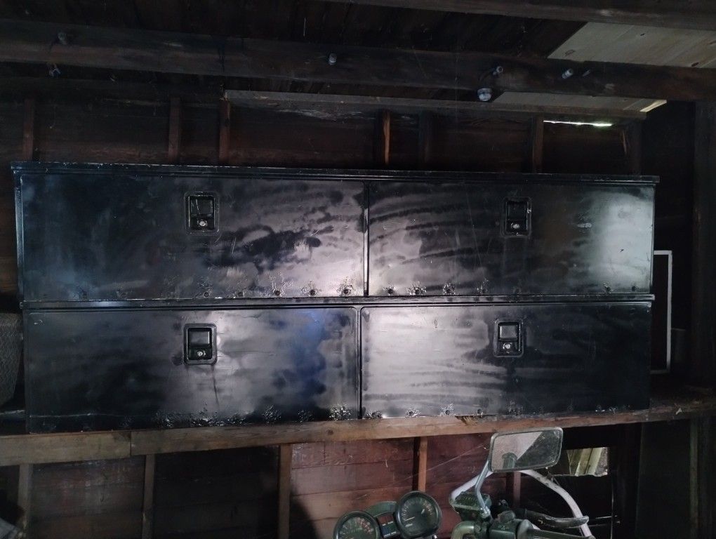 8ft Truck Bed Tool Boxes With Keys..Also Have The Ladder Rack As well If Interested