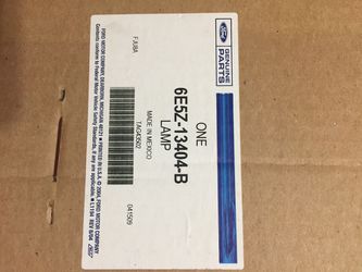 Headlight - Ford Fusion (unopened ford part)