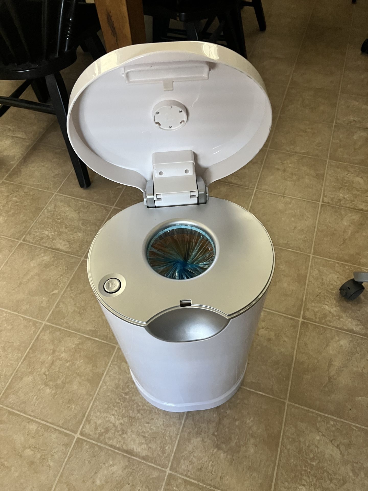 Munchkin Diaper Pail