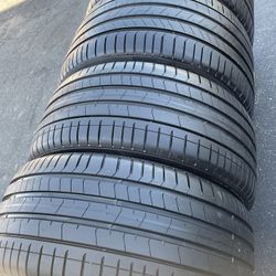 305/30/R21 And 265/35/R21 FIRELLI P ZERO