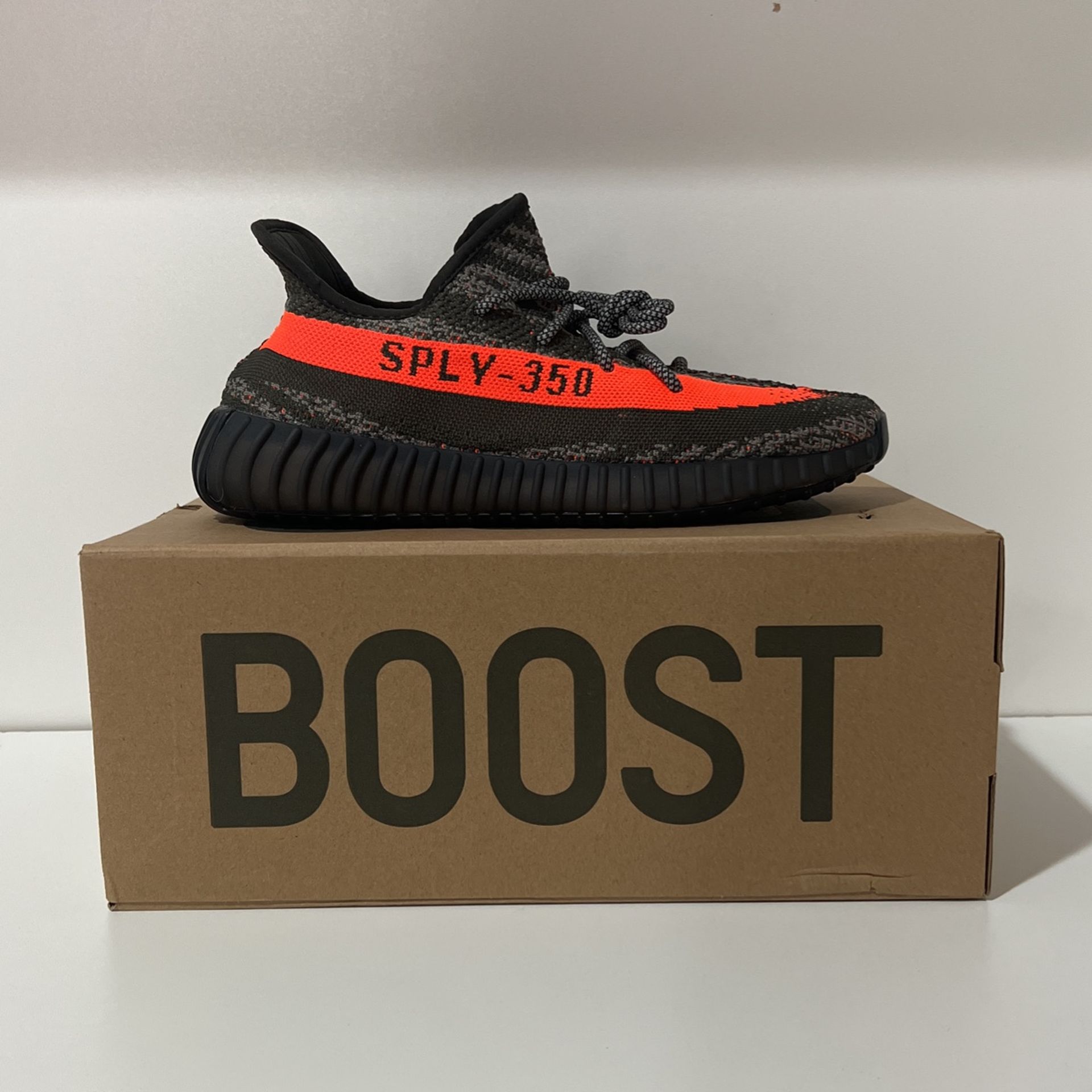 Yeezy Boost 350 V2 Carbon Beluga 10m