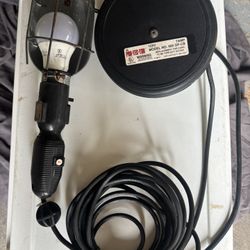 Pro-tec-tor 25' Retractable Trouble Light 