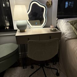 Selling Vanity With 3 LED Lighting. $150