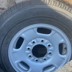 Wheels and tires for Chevrolet used eight holes