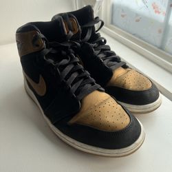 Jordan 1 Retro High OG Black Metallic Gold