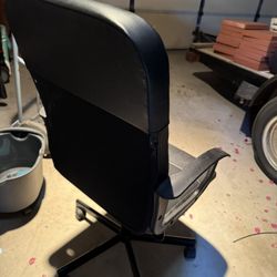 Comfortable Office Chair – Great for Home Office or Students – $30