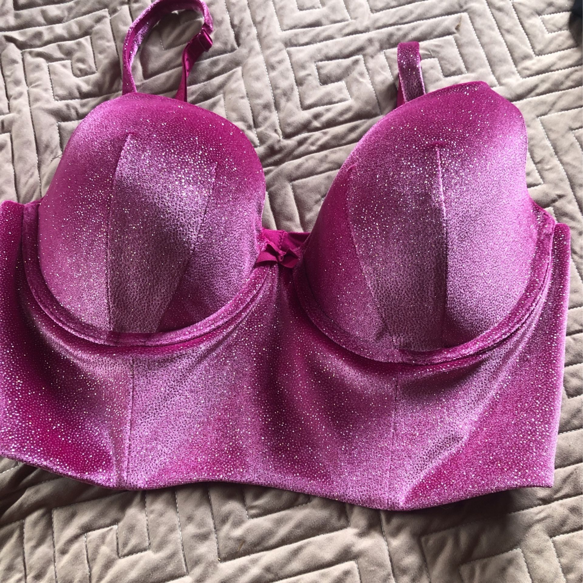 Vs New With tags Also large assortment of various size bras from 36dd- 44dd Please inbox For pictures