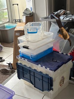 Storage containers, plastic vs paper boxes