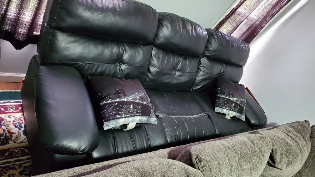 Pellissima Black Leather Sofa