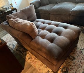Cindy Crawford Metropolis Microfiber Chaise Lounge – Excellent Condition!