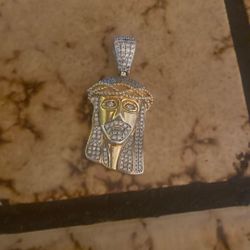 Jesus Pendent 925 Sliver Over Gold moissanite pendant passes, diamond test