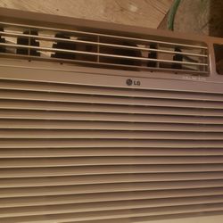 LG 12,000 BTU Air Conditioner 