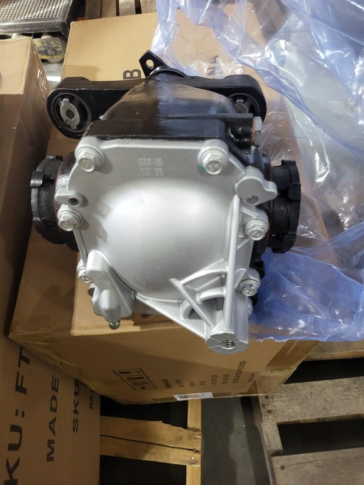 Rear Differential Carrier Assembly for Cadillac CTS