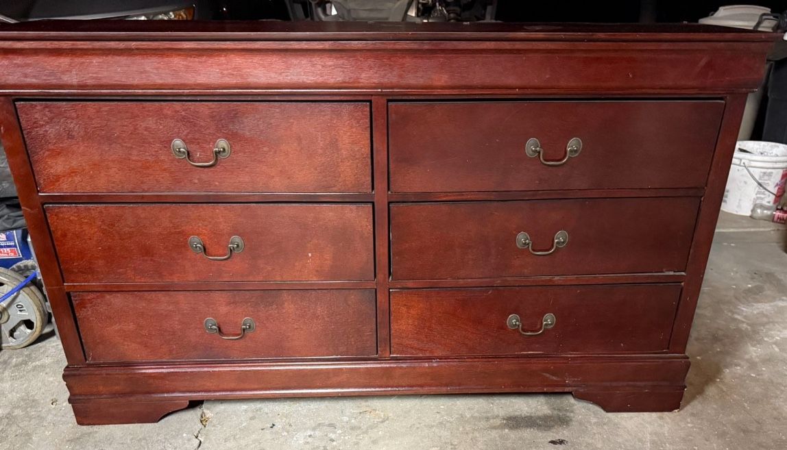 Dresser
