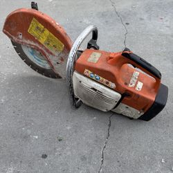 Stihl Ts400 Concrete Cutter Cut Off Saw.. It Doesn’t Turn On Maybe Needs Cleaning The Carburetor 