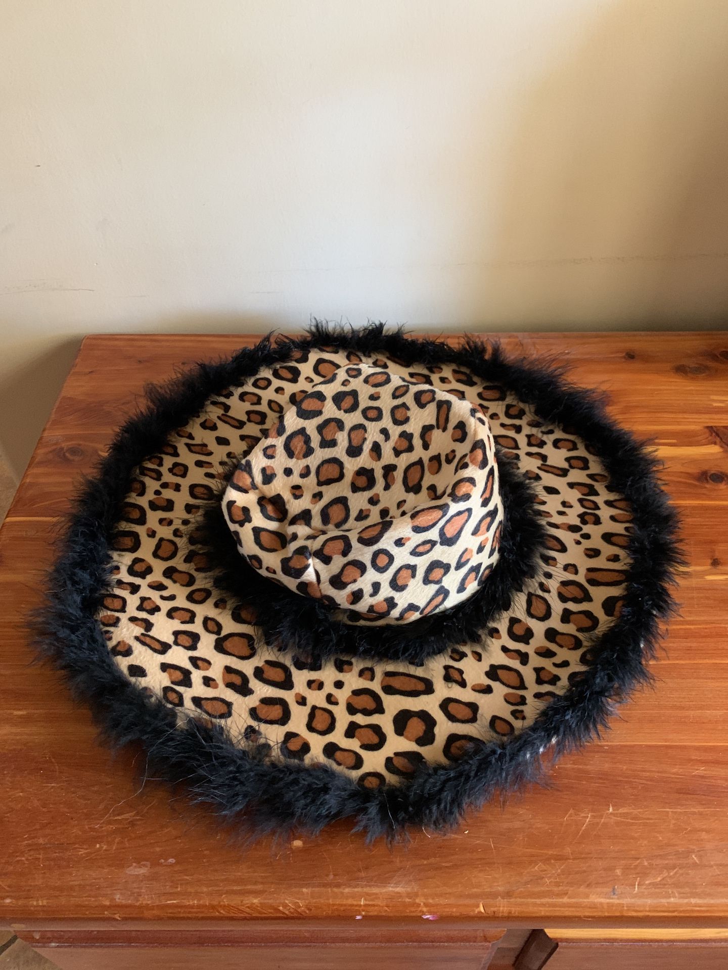 Leopard print with Elope Black fuzzy costume top hat or pimp hat