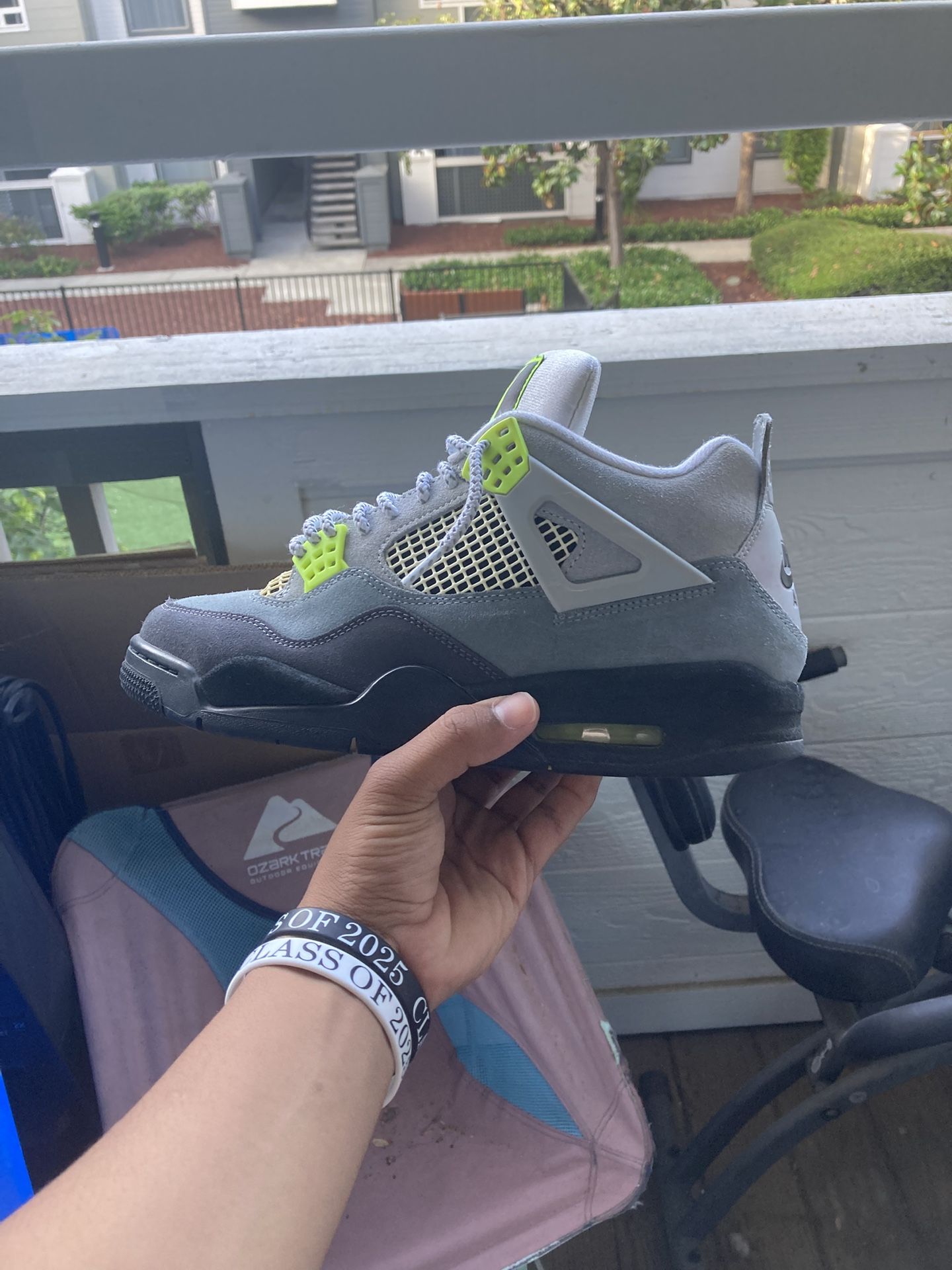 Jordan 4 Neon Green