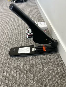 Heavy duty stapler