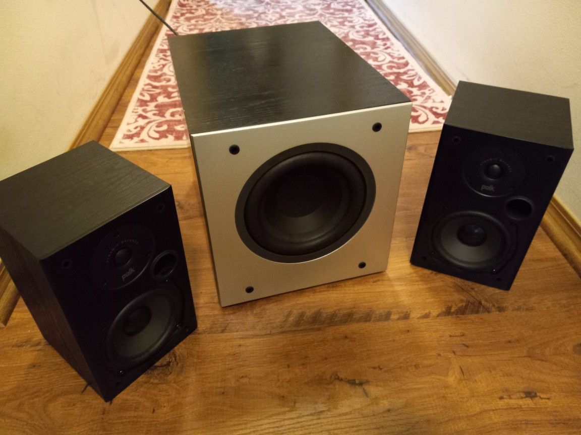 Polk Home Audio Stereo System Subwoofer And Bookshelf Speakers
