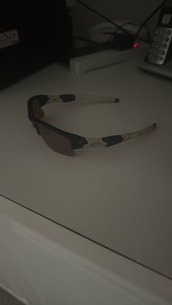 Oakley Radarlock