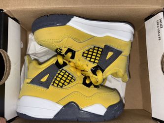 Jordan 4 “Lightning” Size 5C