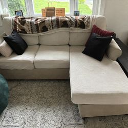 Queen Sleeper Sofa With Reversible Chaise 
