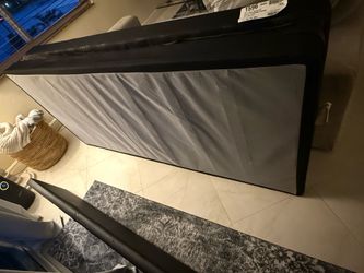 City Furniture Low Profile Twin XL Box Spring Set
