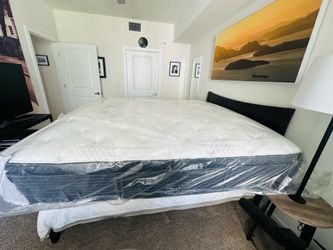 BRAND NEW Luxury Beautyrest Napa Black Luxury Pillow Top King Mattress - Factory Sealed