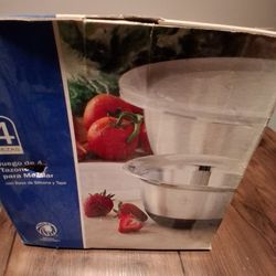 Royal Prestige 4 Piece Mixing Bowl Set