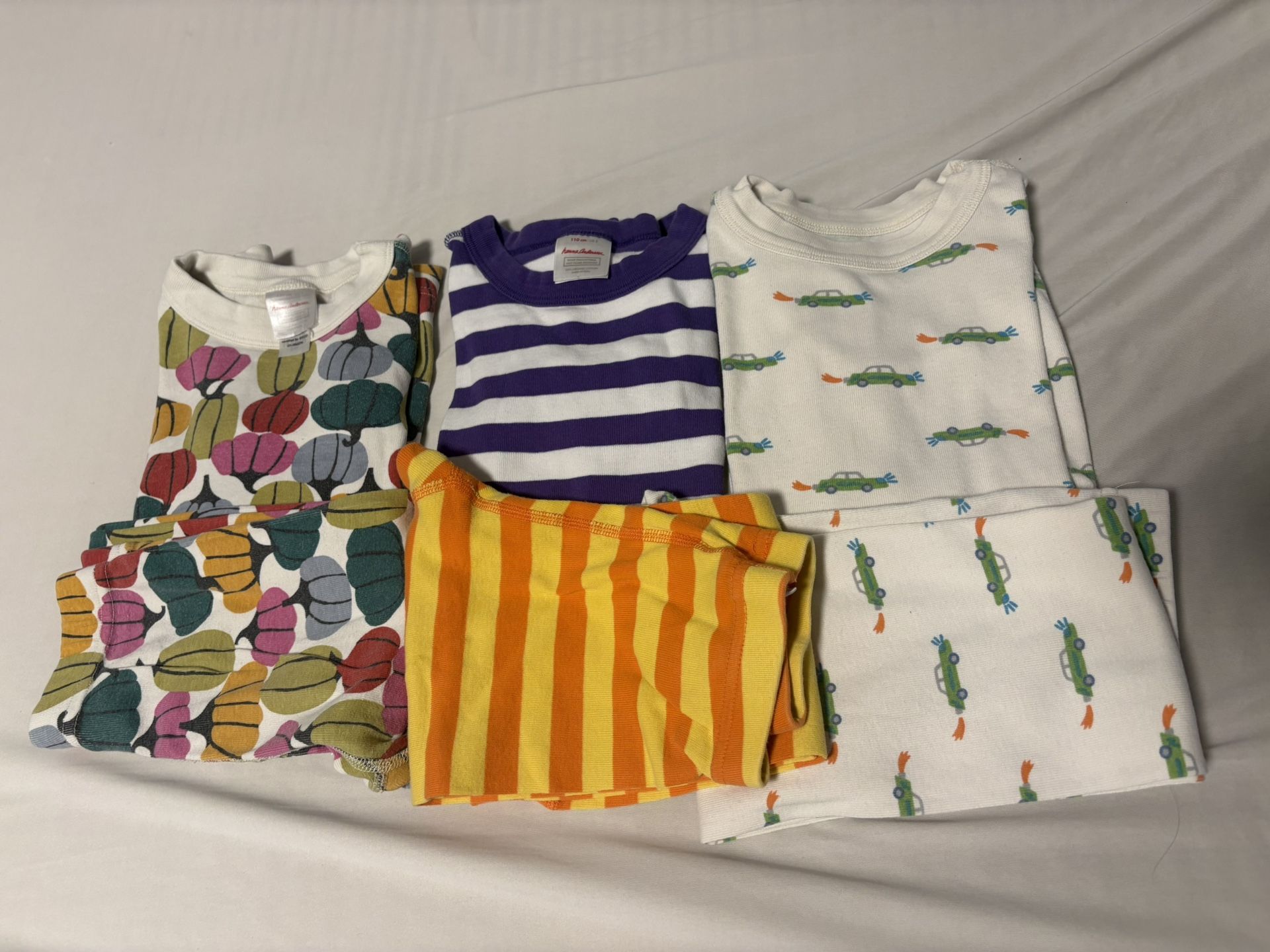 Hanna Anderson long sleeves and pants PJ size 5