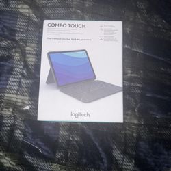 Logitech Combo  Keyboard Case 