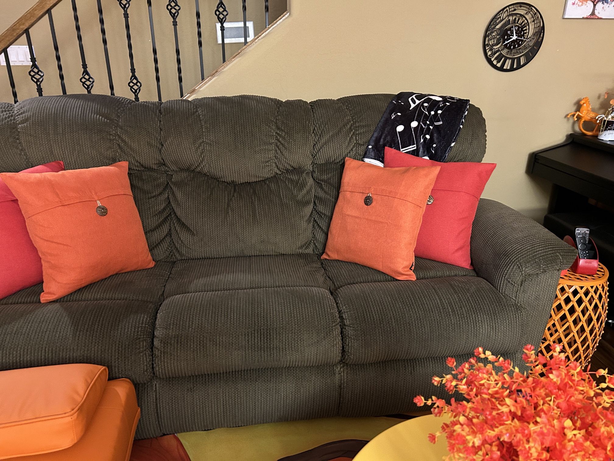 Lazy Boy Sofa And Couch 