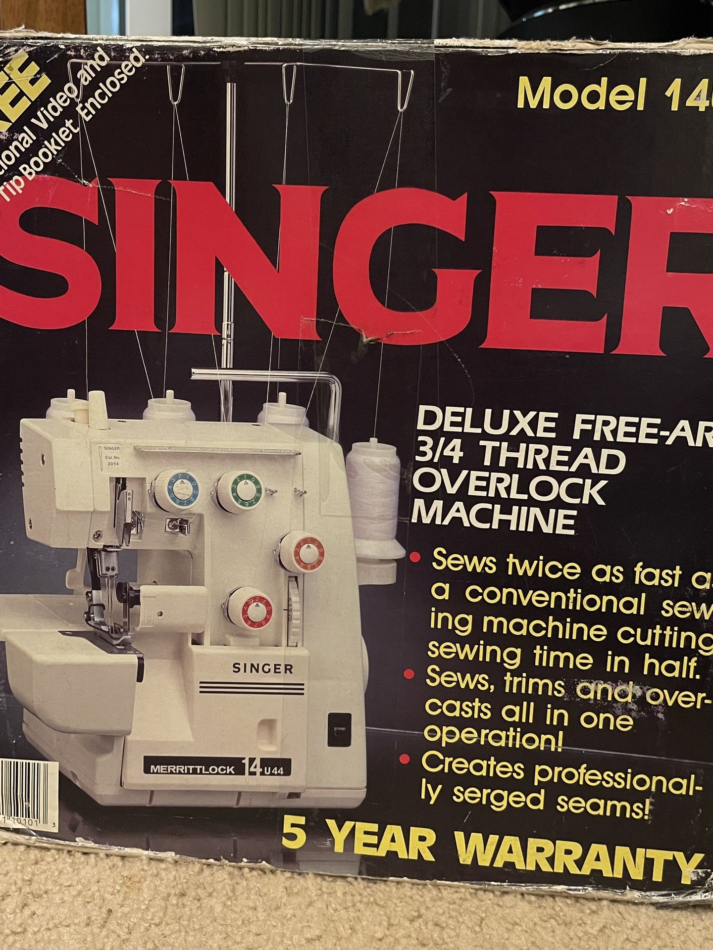 Singer Merrittlock 14U44 Serger Sewing Machine & Pedal Tested Works