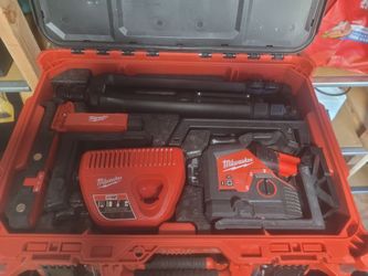 Milwaukee M12 green laser level kit