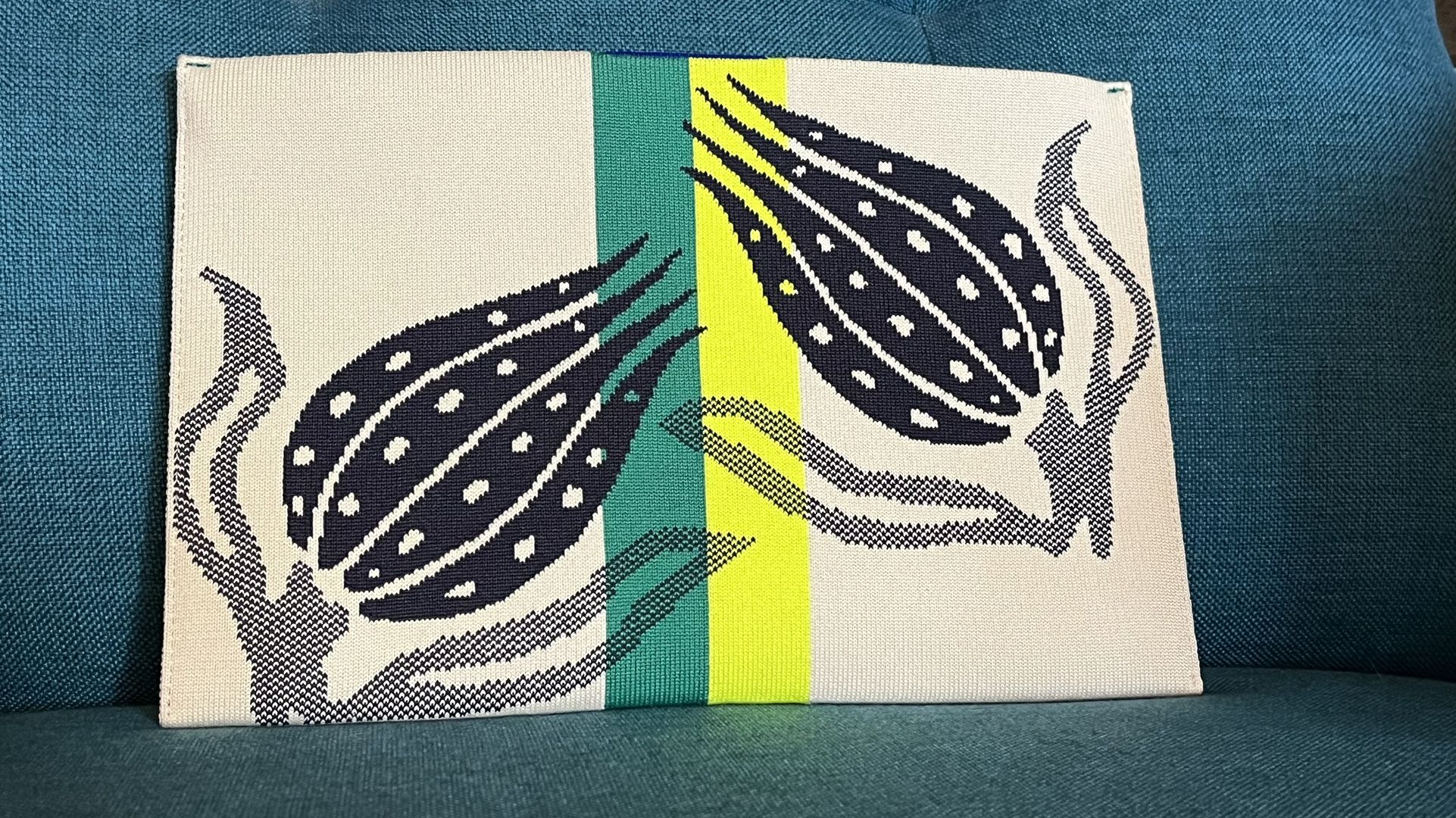 Rothy’s Essential Wristlet Clutch NWT