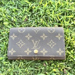 LV Wallet 