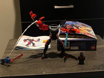 Lego marvel miles morales mech vs Spider-Man